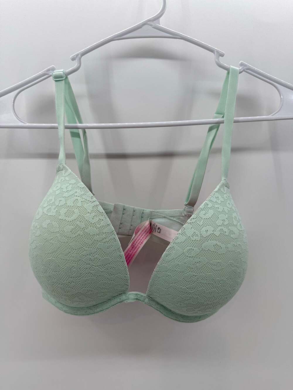 Victoria's Secret Pink Super Push-up Lace Mint Green Bra - size 32DD